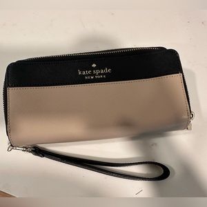 Staci Large Carryall Wristlet